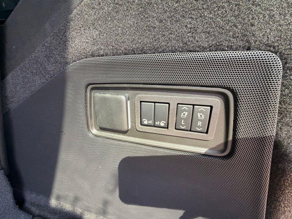 used 2024 Cadillac Escalade car, priced at $77,985