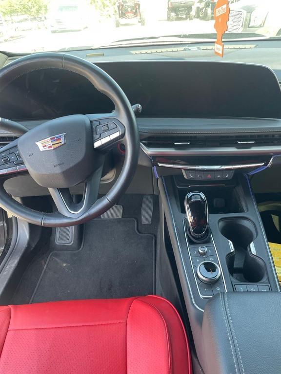 used 2024 Cadillac XT4 car, priced at $33,887