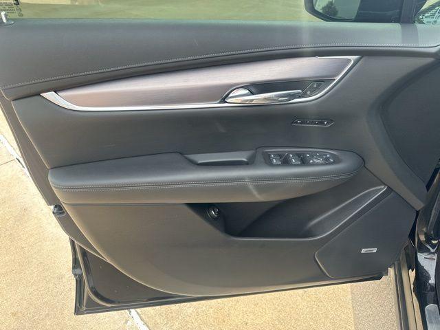 used 2023 Cadillac XT6 car, priced at $27,480