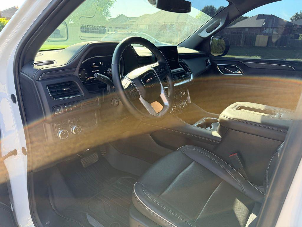 used 2023 GMC Yukon car, priced at $52,274