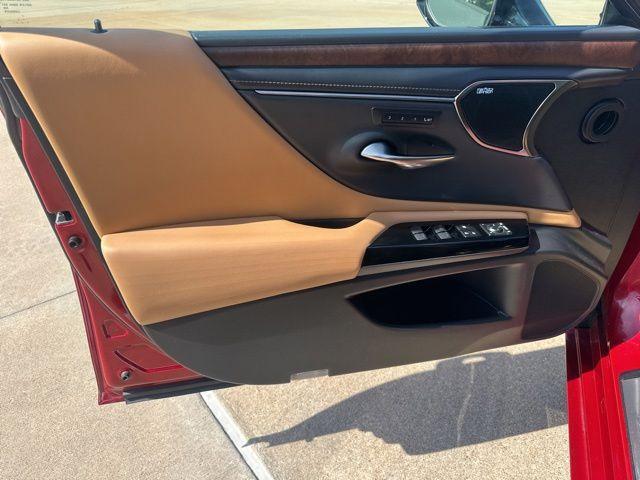 used 2022 Lexus ES 350 car, priced at $38,800