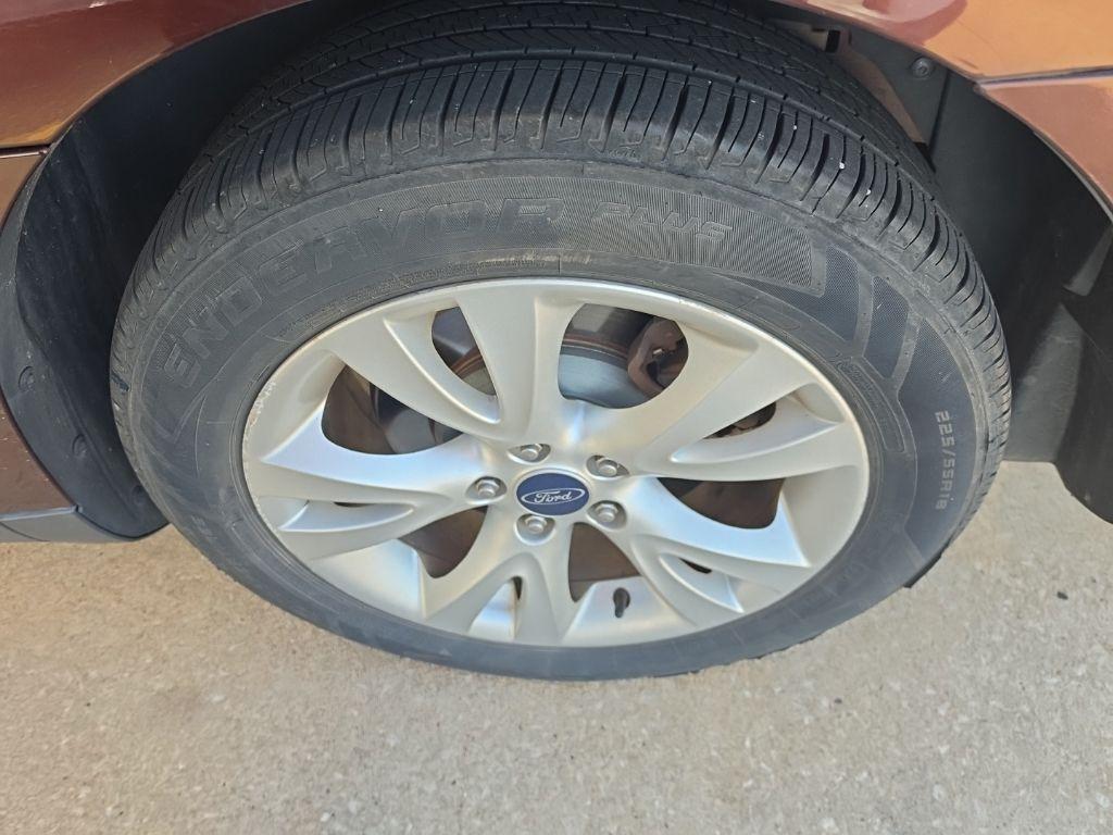used 2012 Ford Taurus car
