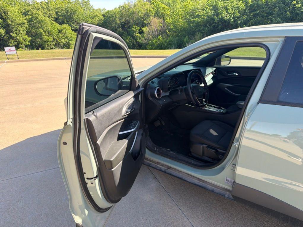 used 2024 Chevrolet Trax car, priced at $22,564