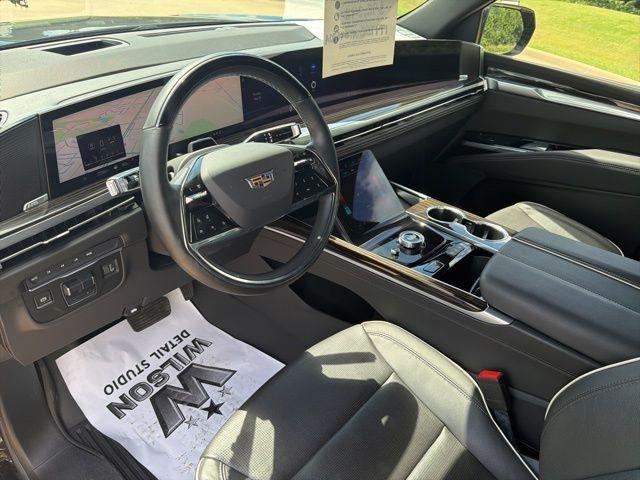 used 2025 Cadillac Escalade ESV car, priced at $92,342