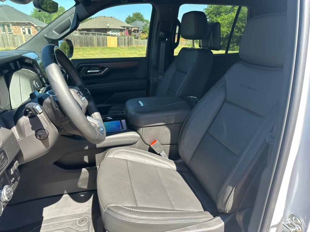 used 2026 GMC Yukon car, priced at $90,000
