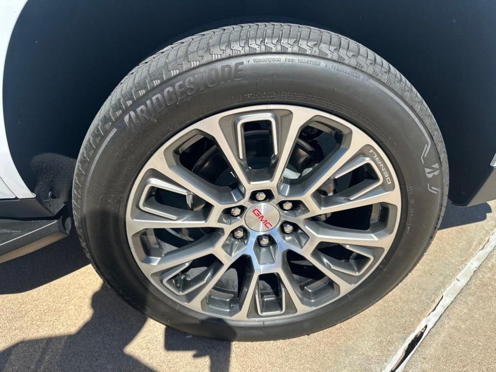 used 2026 GMC Yukon car, priced at $90,000