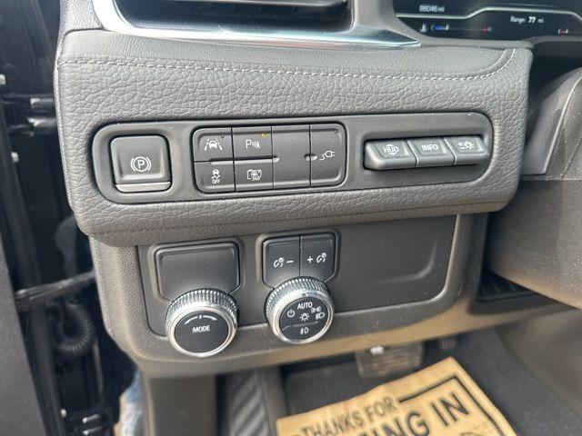 used 2022 GMC Yukon car, priced at $40,966