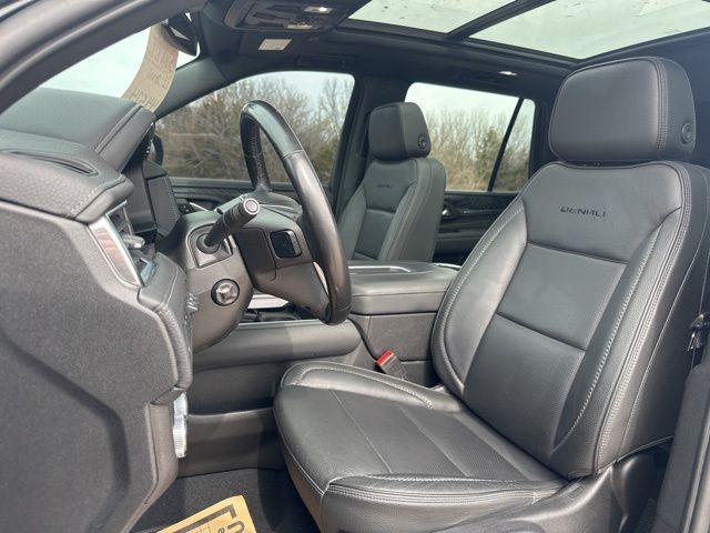 used 2022 GMC Yukon car, priced at $40,966