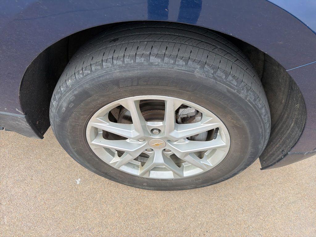 used 2022 Chevrolet Equinox car, priced at $22,749