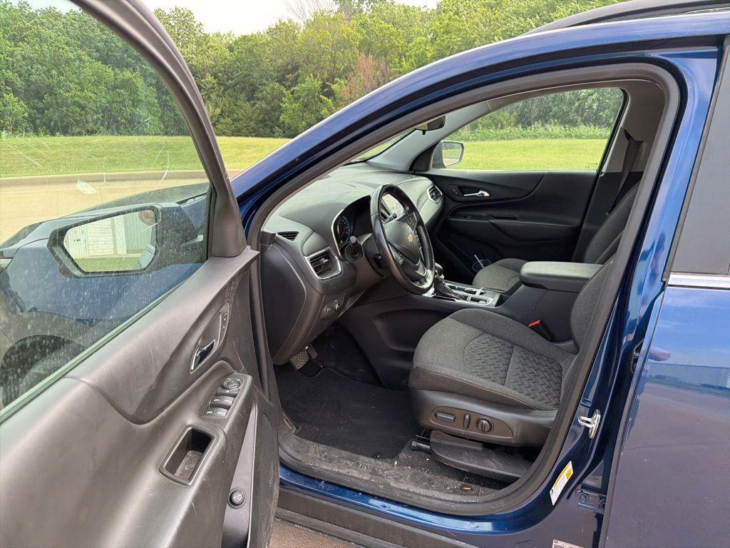 used 2022 Chevrolet Equinox car, priced at $22,749