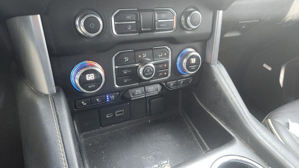 used 2023 GMC Yukon XL car, priced at $41,934