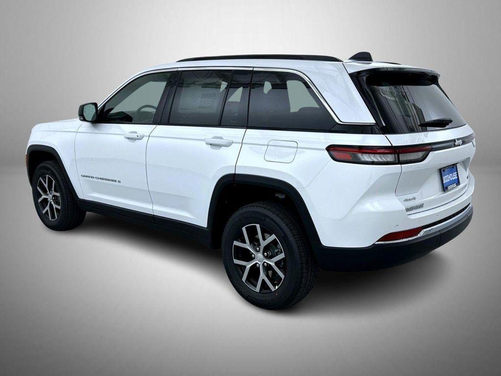 new 2025 Jeep Grand Cherokee car, priced at $43,219