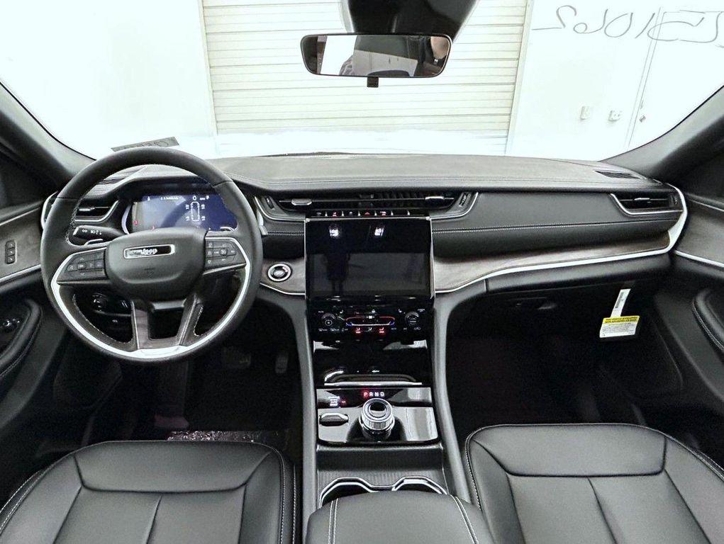 new 2025 Jeep Grand Cherokee L car, priced at $46,671
