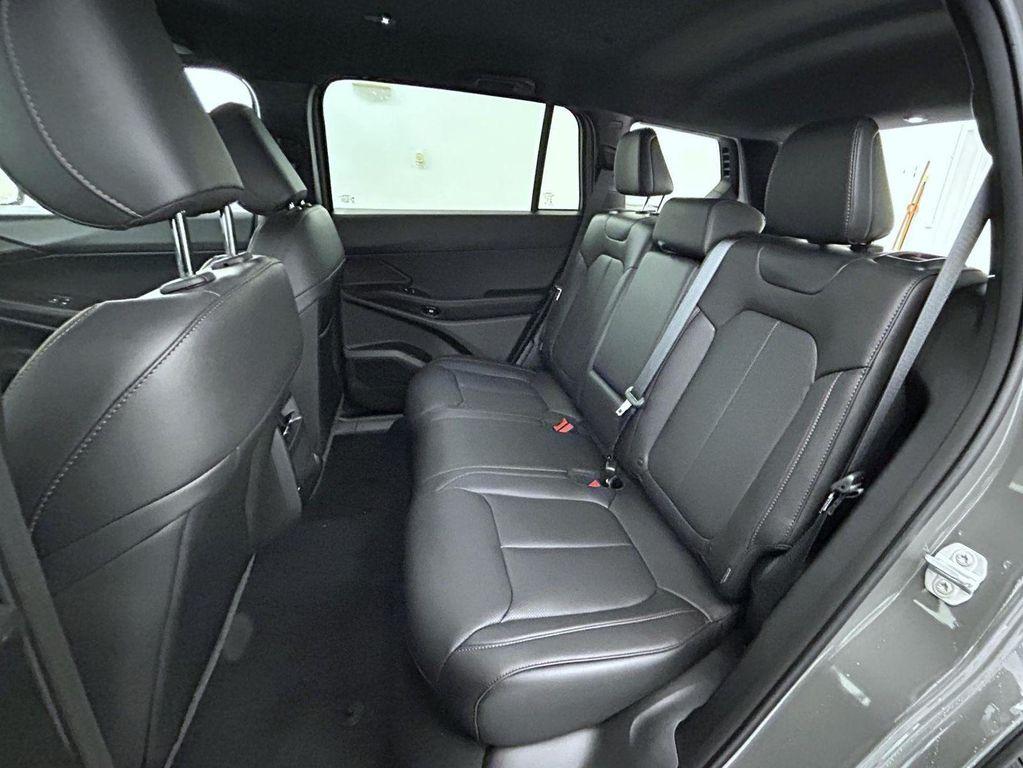 new 2026 Jeep Cherokee car, priced at $39,589