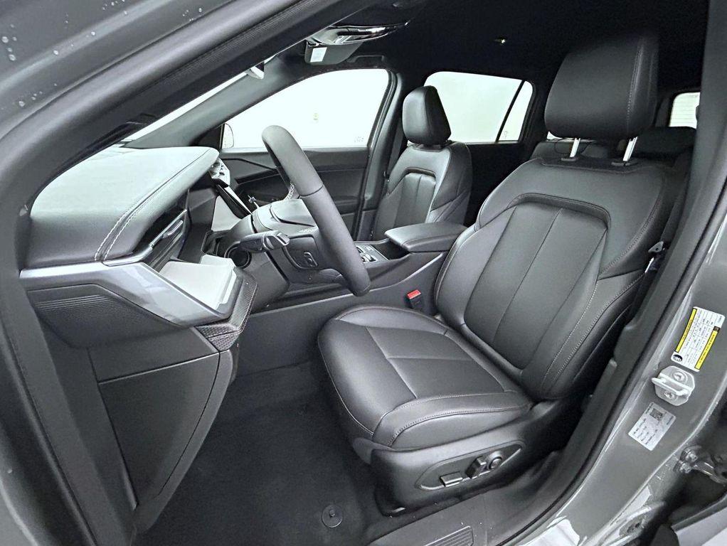 new 2026 Jeep Cherokee car, priced at $39,589