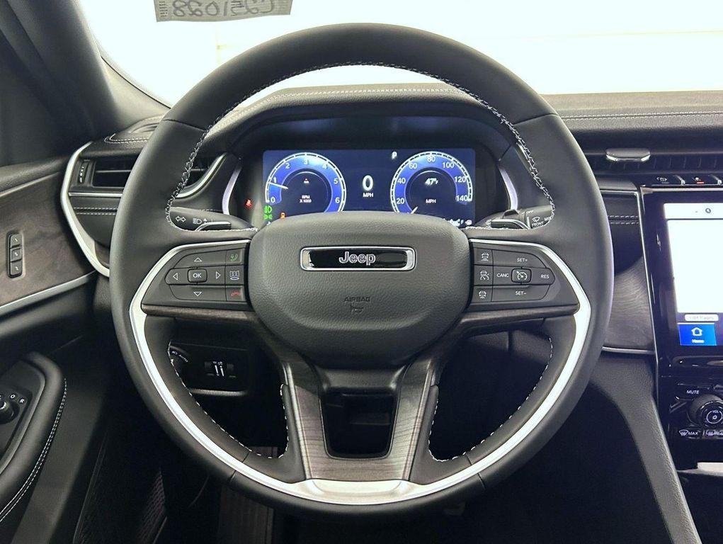 new 2025 Jeep Grand Cherokee L car, priced at $52,214