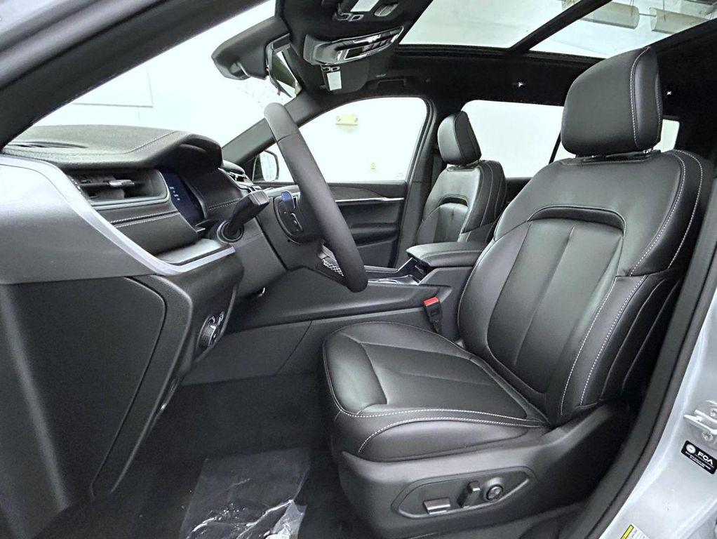 new 2025 Jeep Grand Cherokee L car, priced at $52,214