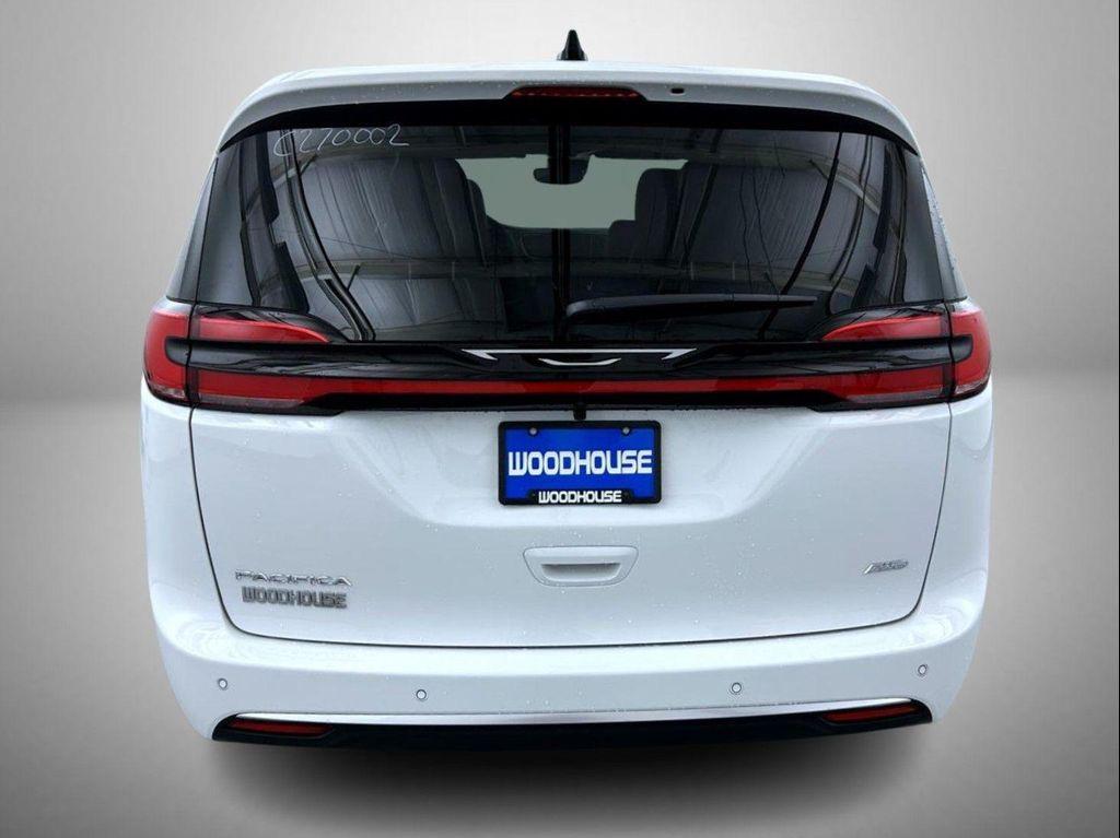 new 2027 Chrysler Pacifica car, priced at $48,133