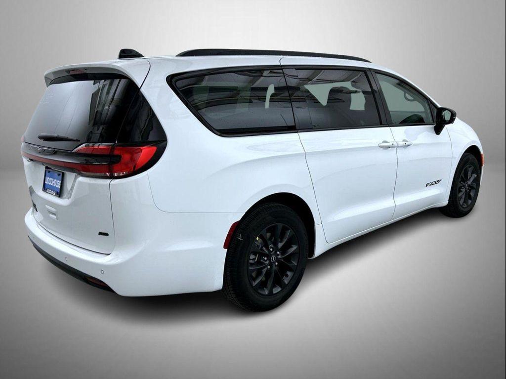 new 2026 Chrysler Pacifica car, priced at $49,469