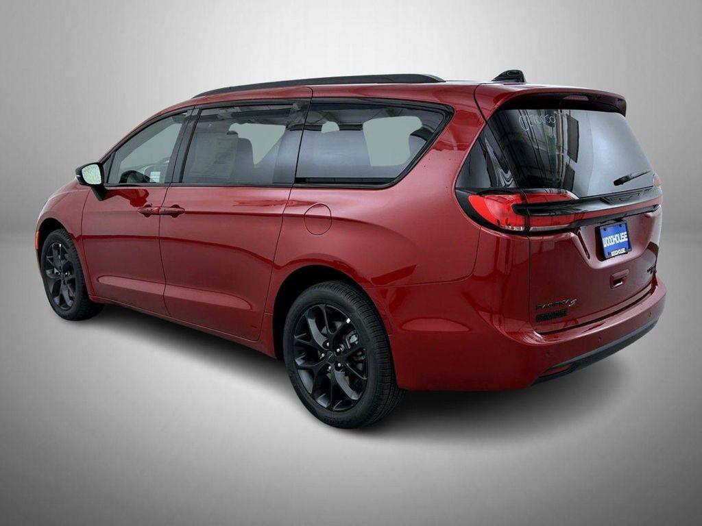 new 2027 Chrysler Pacifica car, priced at $55,969