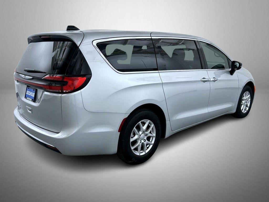 new 2026 Chrysler Pacifica car, priced at $38,745