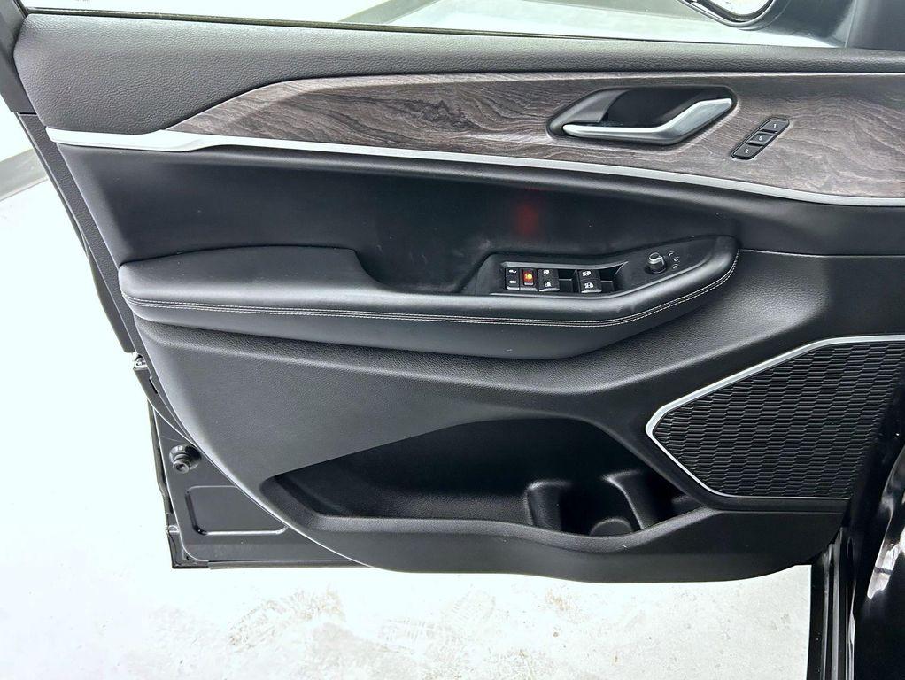 used 2022 Jeep Grand Cherokee L car, priced at $28,351