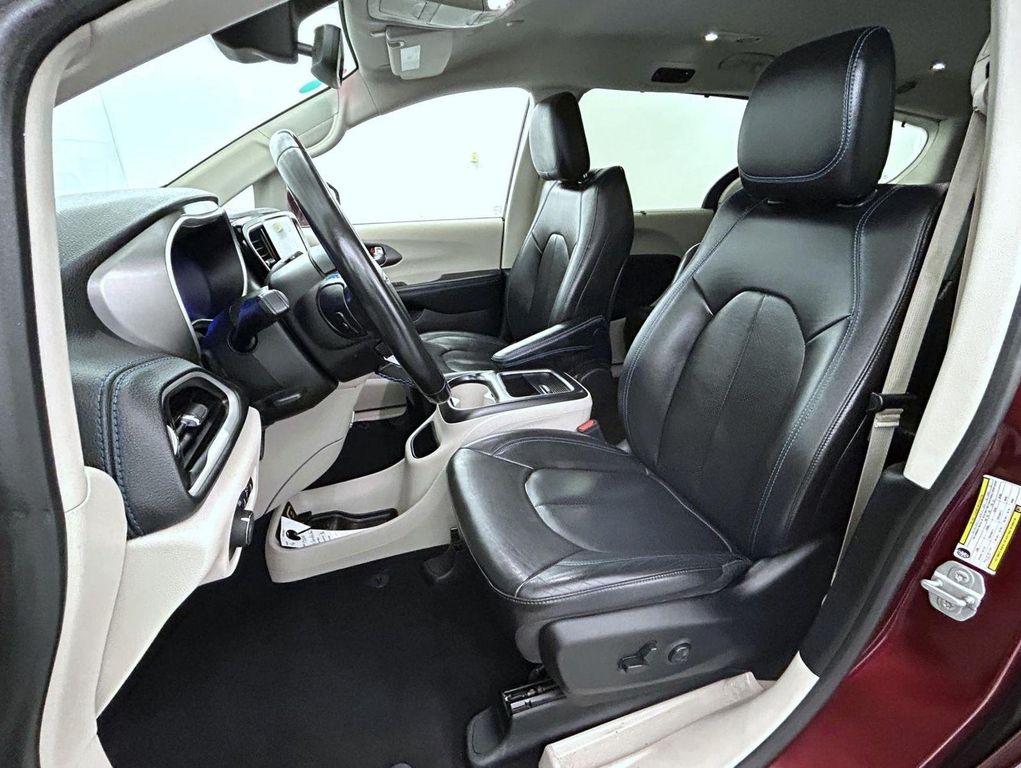 used 2021 Chrysler Pacifica Hybrid car, priced at $19,355