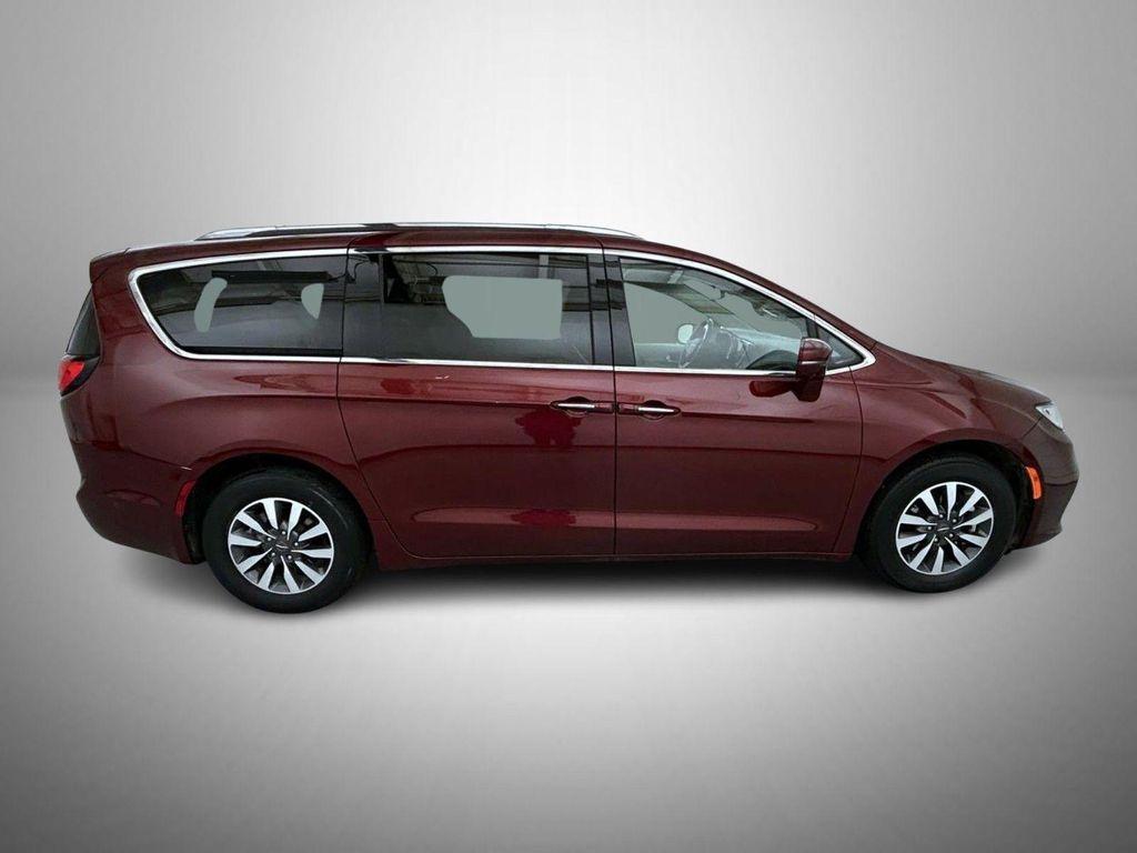used 2021 Chrysler Pacifica Hybrid car, priced at $19,355