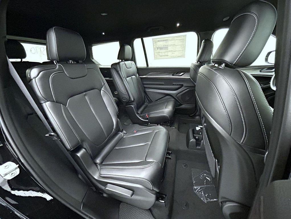 new 2025 Jeep Grand Cherokee L car, priced at $44,445