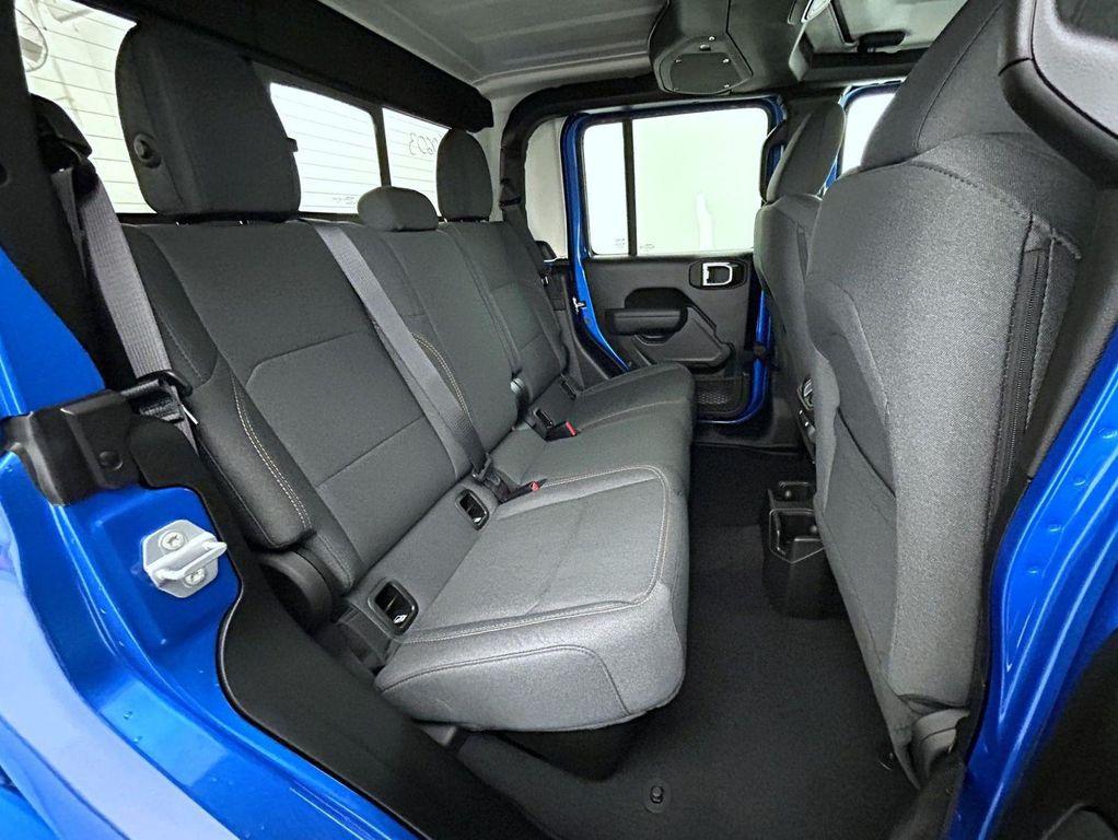 new 2026 Jeep Gladiator car, priced at $41,162