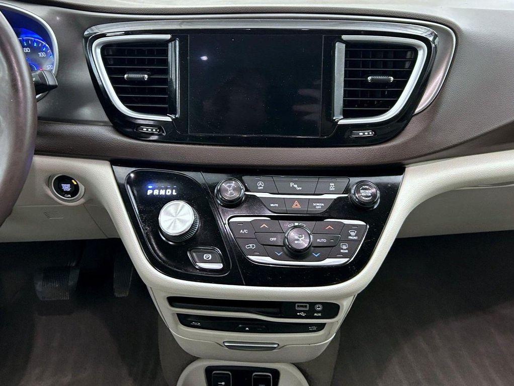 used 2018 Chrysler Pacifica car, priced at $10,291