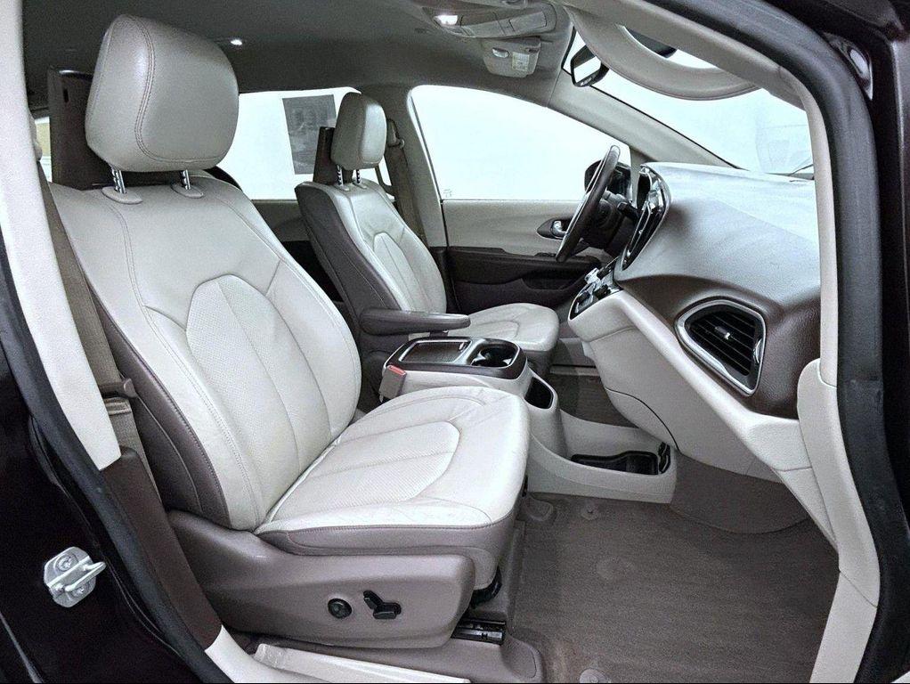 used 2018 Chrysler Pacifica car, priced at $10,291