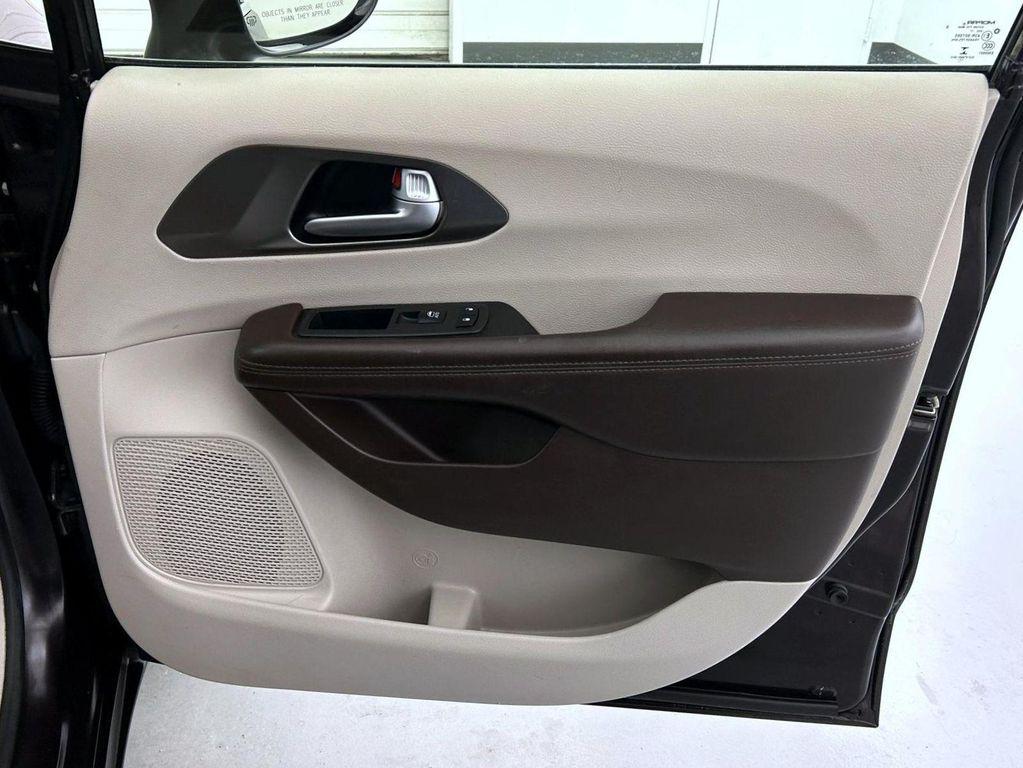 used 2018 Chrysler Pacifica car, priced at $10,291