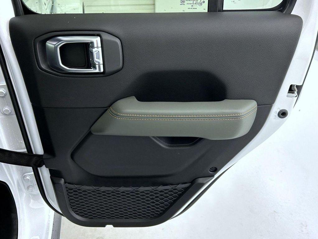 new 2026 Jeep Gladiator car, priced at $56,752
