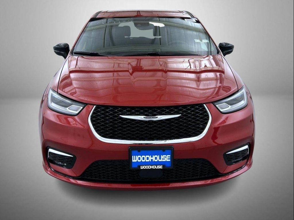 new 2026 Chrysler Pacifica car, priced at $37,875