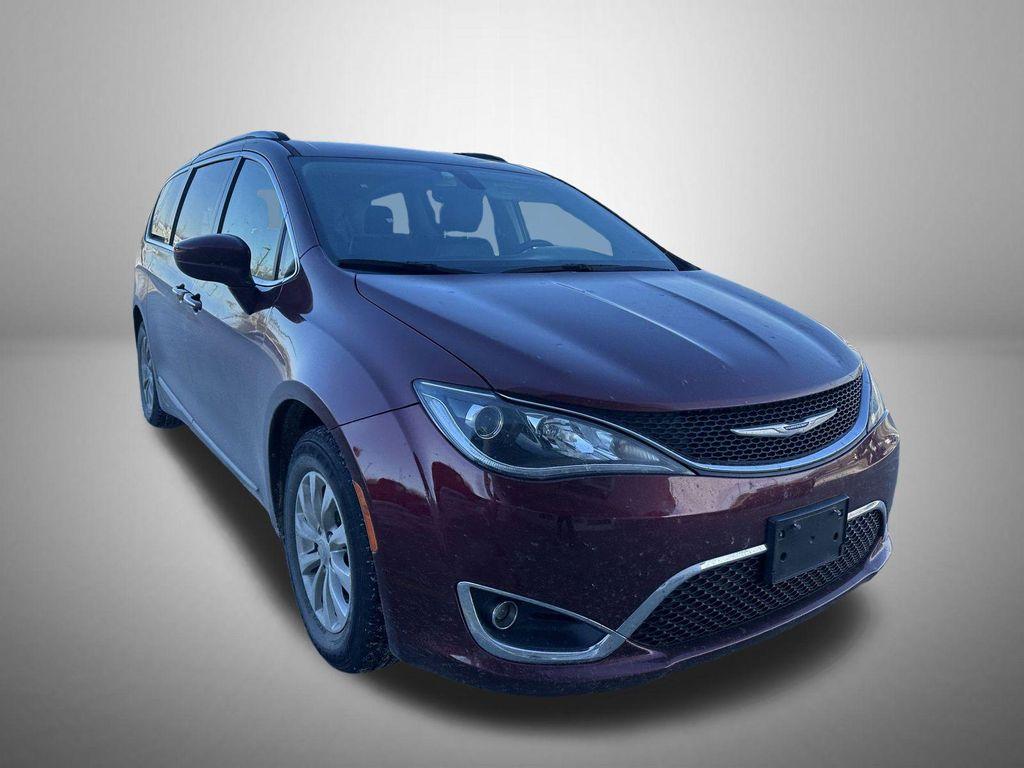 used 2019 Chrysler Pacifica car, priced at $18,901