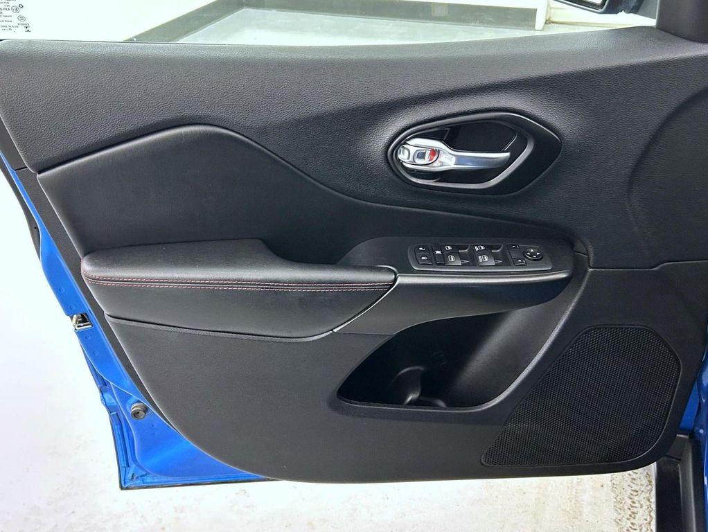 used 2021 Jeep Cherokee car, priced at $19,482