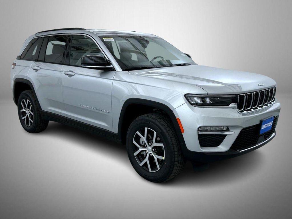 new 2025 Jeep Grand Cherokee car, priced at $41,024