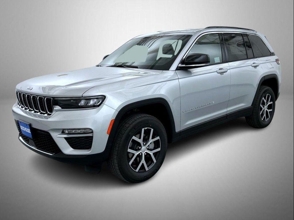 new 2025 Jeep Grand Cherokee car, priced at $38,024