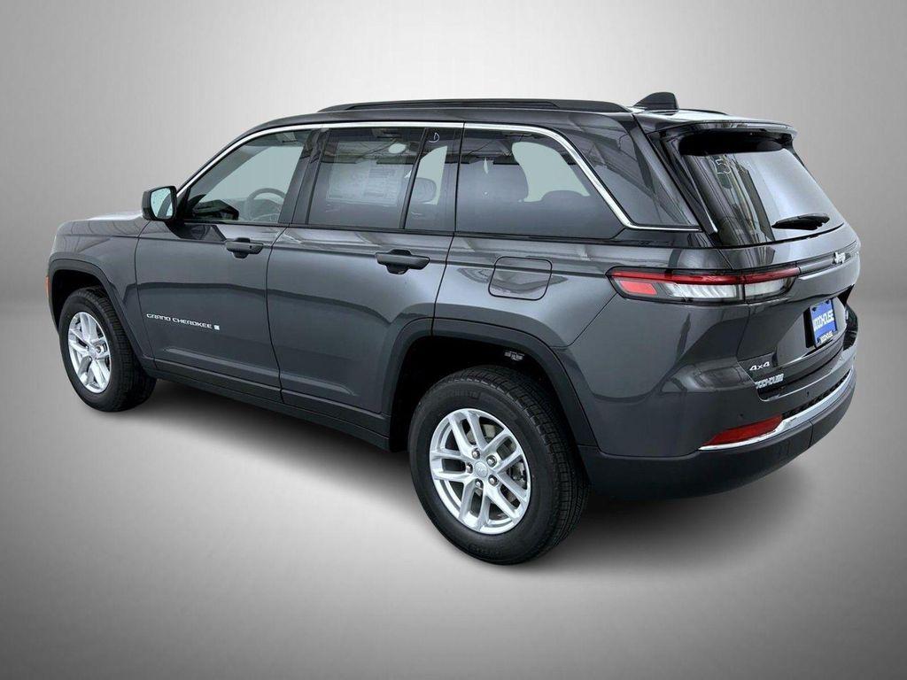 new 2025 Jeep Grand Cherokee car, priced at $33,500