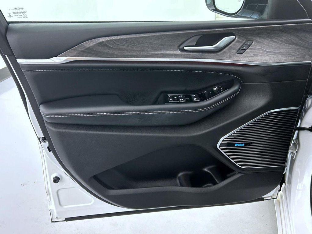 used 2021 Jeep Grand Cherokee L car, priced at $25,898