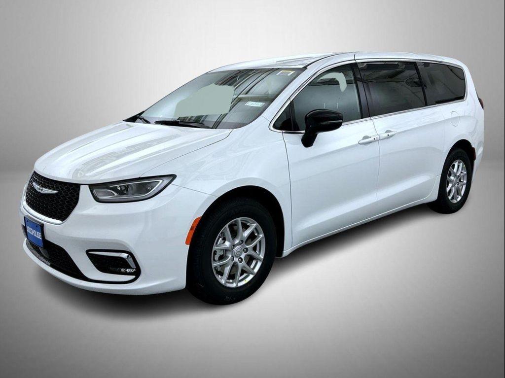 new 2026 Chrysler Pacifica car, priced at $39,048