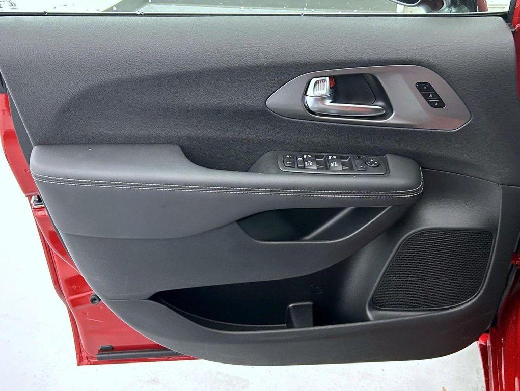 new 2026 Chrysler Pacifica car, priced at $41,826