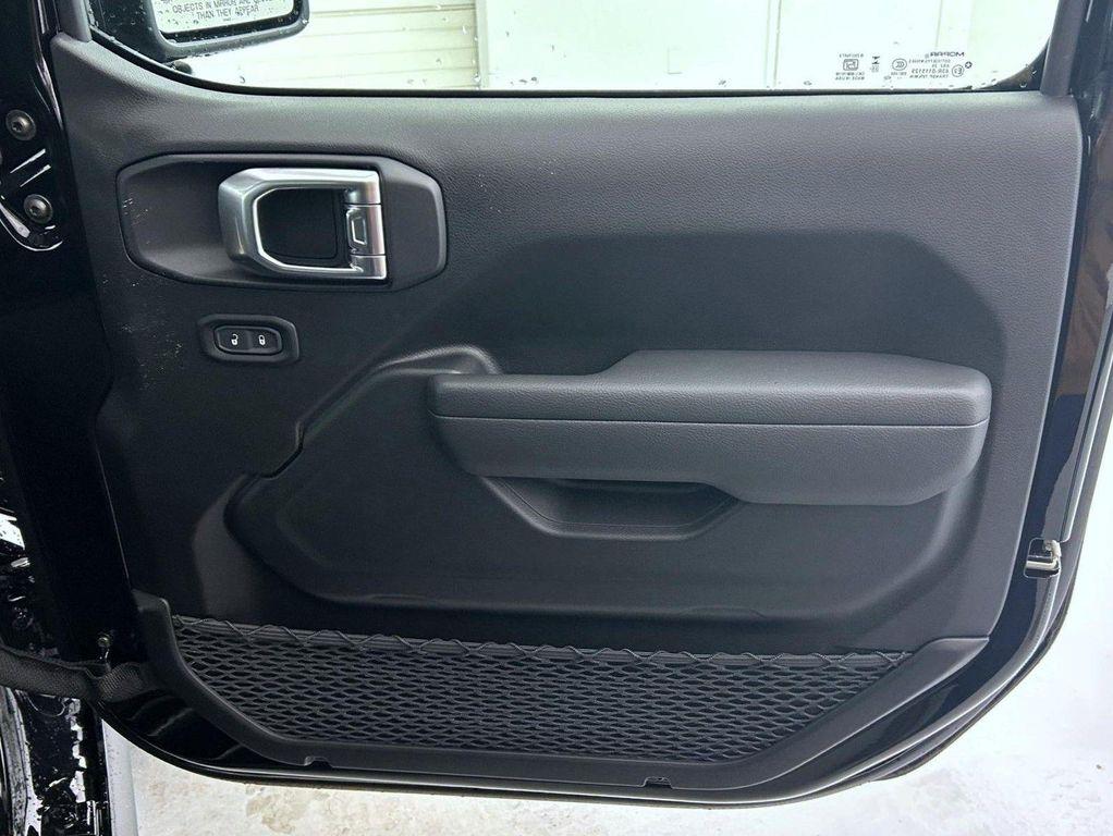 new 2026 Jeep Wrangler car, priced at $52,832