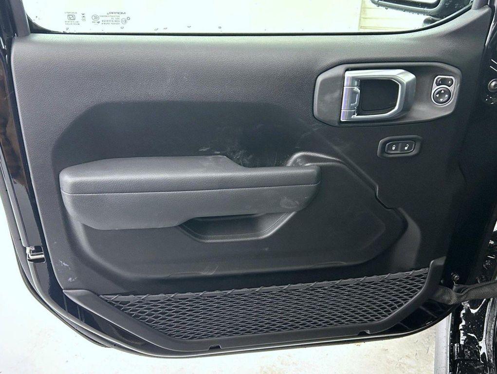 new 2026 Jeep Wrangler car, priced at $52,832