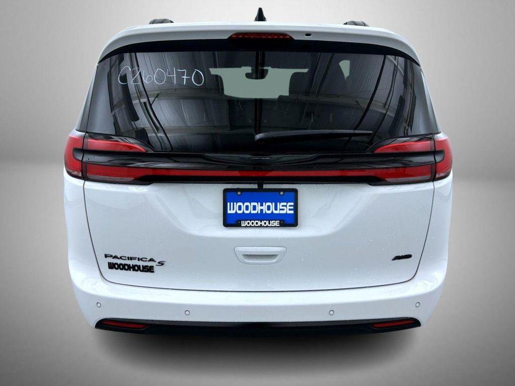 new 2026 Chrysler Pacifica car, priced at $44,656