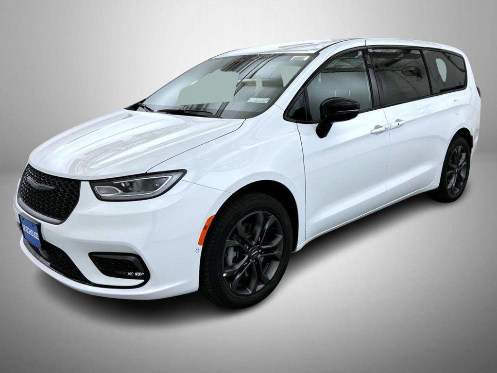 new 2026 Chrysler Pacifica car, priced at $43,553