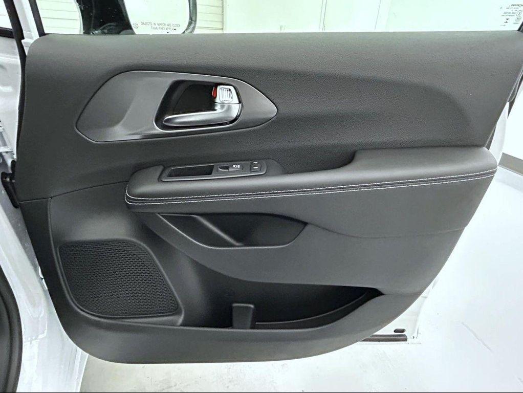 new 2026 Chrysler Pacifica car, priced at $42,553