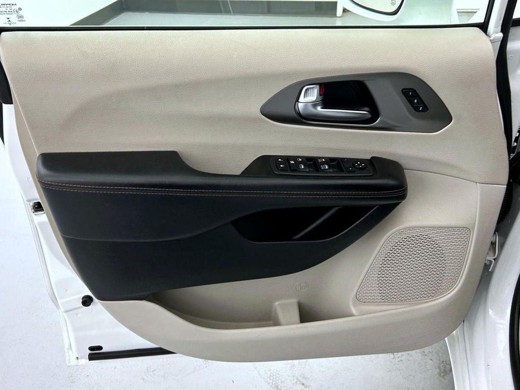 used 2020 Chrysler Pacifica car, priced at $15,198
