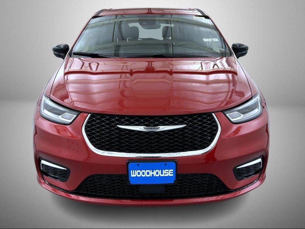 new 2026 Chrysler Pacifica car, priced at $48,029